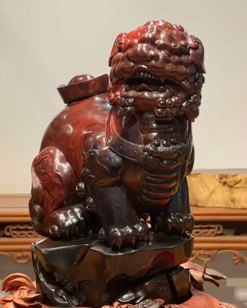 Tượng Nghê Gỗ Trắc Cao 40cm