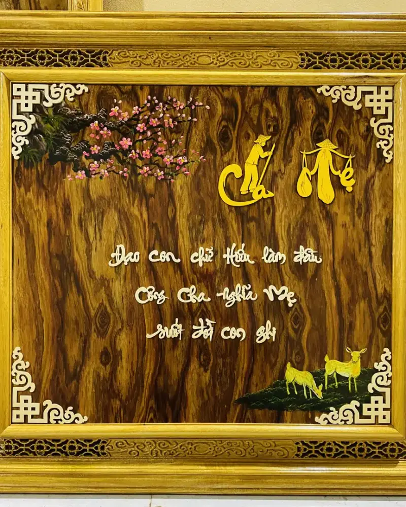 IMG_5898 - Edited Tranh Gỗ Treo Tường Cha Mẹ Gỗ Sưa – Khung Gỗ Dổi Vàng 2 Khung G5073