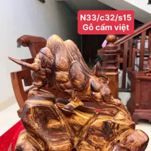 Tượng Bò Tót Gỗ Cẩm Việt Vân Chun Sụn Liền Khối G5045