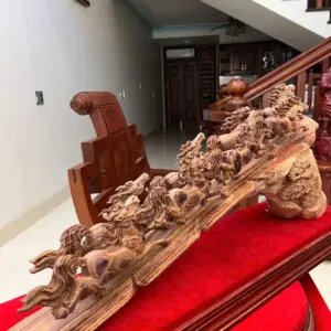 Tượng Cầu Bát Mã Gỗ Sưa Bắc Phôi Gỗ Già Tím Lịm Liền 100% Có Sơn G5003