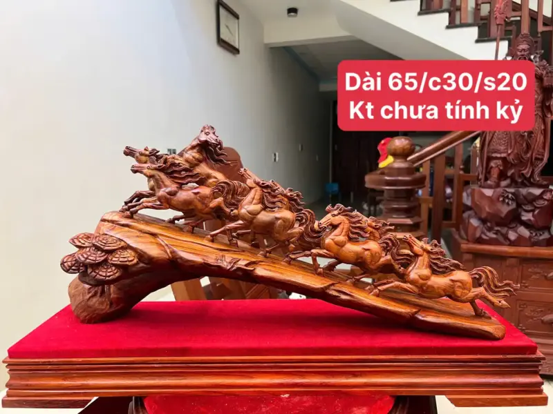 Tượng Cầu Bát Mã Gỗ Sưa Bắc Liền Khối Hàng Đục Kỹ Đẹp G5115