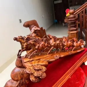 Tượng Cầu Bát Mã Gỗ Sưa Bắc Liền Khối Hàng Đục Kỹ Đẹp G5115