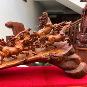 Tượng Cầu Bát Mã Gỗ Sưa Bắc Liền Khối Hàng Đục Kỹ Đẹp G5115