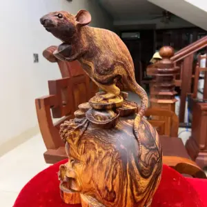 Tượng Chuột Bê Vàng Gỗ Cẩm Việt Siêu Vân Liền Khối G5000