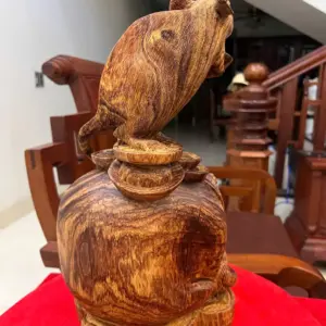 Tượng Chuột Bê Vàng Gỗ Cẩm Việt Siêu Vân Liền Khối G5000