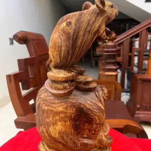 Tượng Chuột Bê Vàng Gỗ Cẩm Việt Siêu Vân Liền Khối G5000