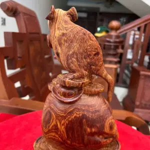 Tượng Chuột Bê Vàng Gỗ Cẩm Việt Liền Khối G5124