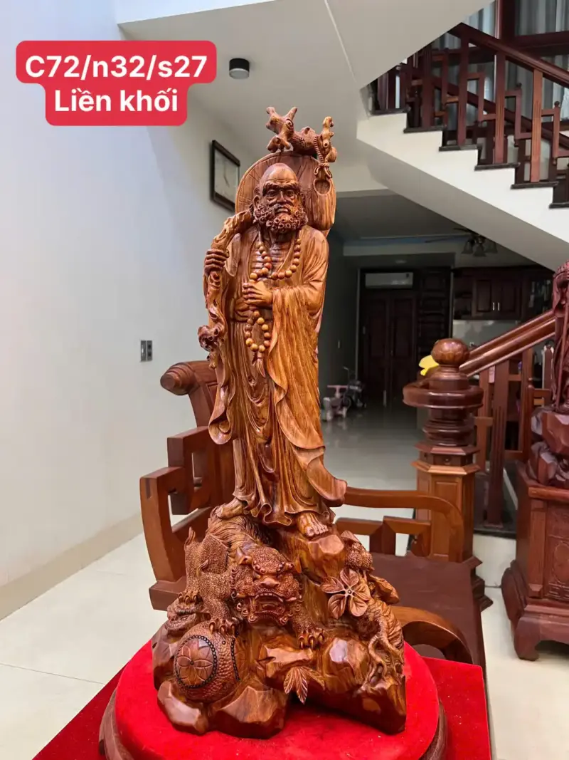Tượng Cụ Đạt Ma Đứng Nghê Gỗ Sưa Bắc Liền Khối Đục Đẹp Kỹ Sắc Nét G5091