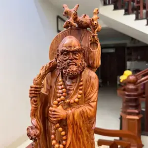 Tượng Cụ Đạt Ma Đứng Nghê Gỗ Sưa Bắc Liền Khối Đục Đẹp Kỹ Sắc Nét G5091