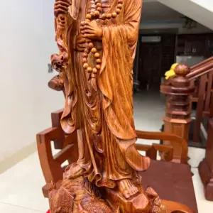 Tượng Cụ Đạt Ma Đứng Nghê Gỗ Sưa Bắc Liền Khối Đục Đẹp Kỹ Sắc Nét G5091