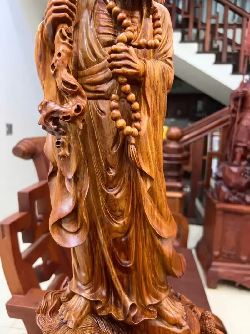 Tượng Cụ Đạt Ma Đứng Nghê Gỗ Sưa Bắc Liền Khối Đục Đẹp Kỹ Sắc Nét G5091