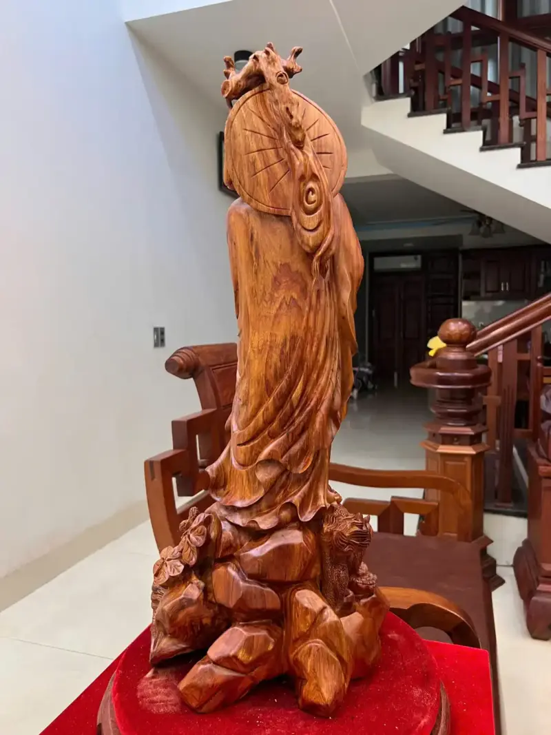 Tượng Cụ Đạt Ma Đứng Nghê Gỗ Sưa Bắc Liền Khối Đục Đẹp Kỹ Sắc Nét G5091
