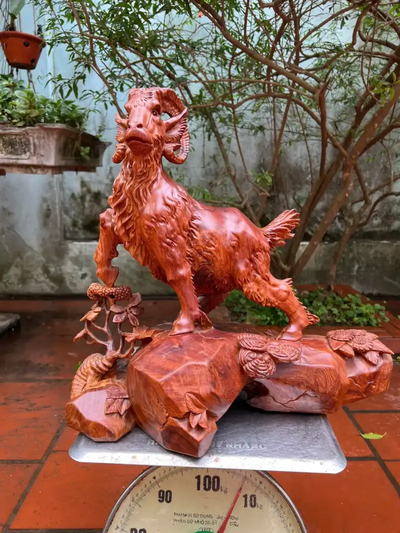 Tượng Dê Gỗ Cẩm Gia Lai Liền Khối G5320