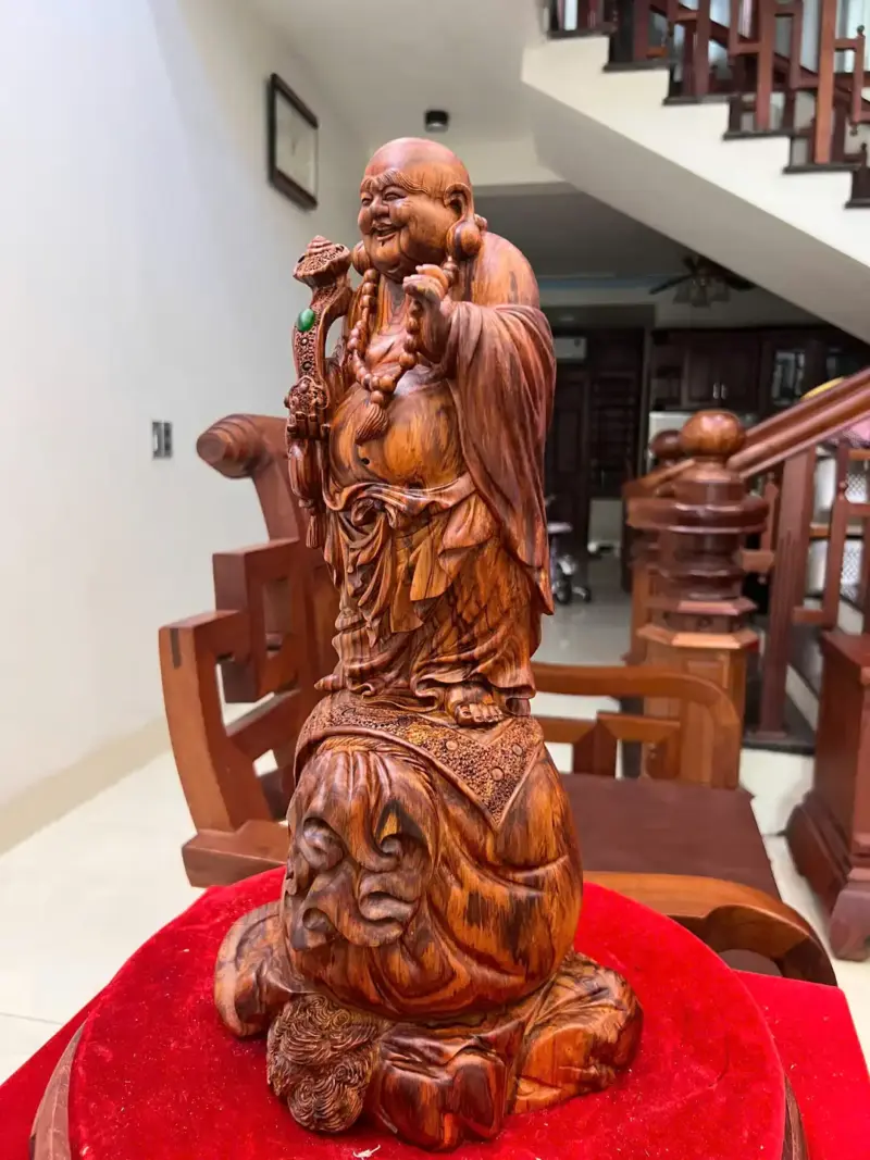 Tượng Di Lặc Gỗ Sưa Bắc Đỏ Liền Khối Vân Tím Lịm G5131