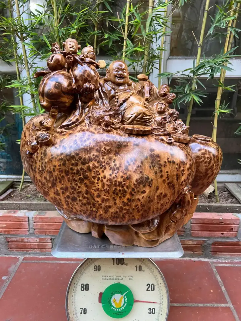 Tượng Di Lặc Ngồi Bao Tiền Ngũ Phúc Gỗ Nu Ngọc Am Dầy Kín Nu To Nặng Liền Khối G5302