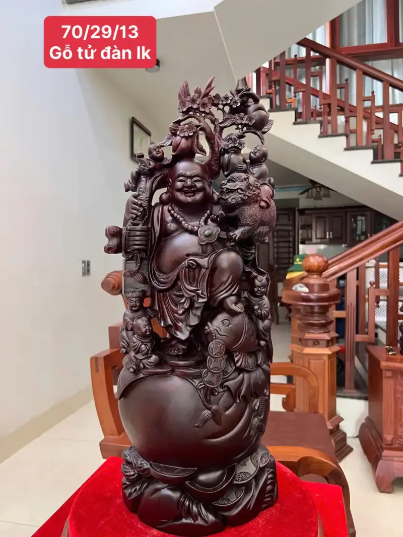 Tượng Di Lặc Ngũ Quỷ Vác Đào Gỗ Tử Đàn Liền Khối Hàng Kỹ Nét G5114