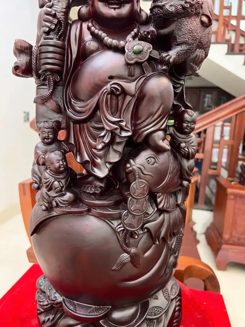 Tượng Di Lặc Ngũ Quỷ Vác Đào Gỗ Tử Đàn Liền Khối Hàng Kỹ Nét G5114