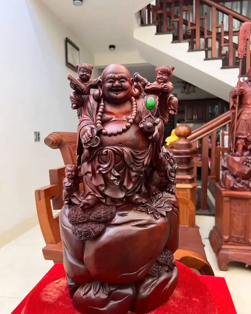 Tượng Di Lặc Tam Phúc Gỗ Tử Đàn Liền Khối Đục Kỹ Nét G5060