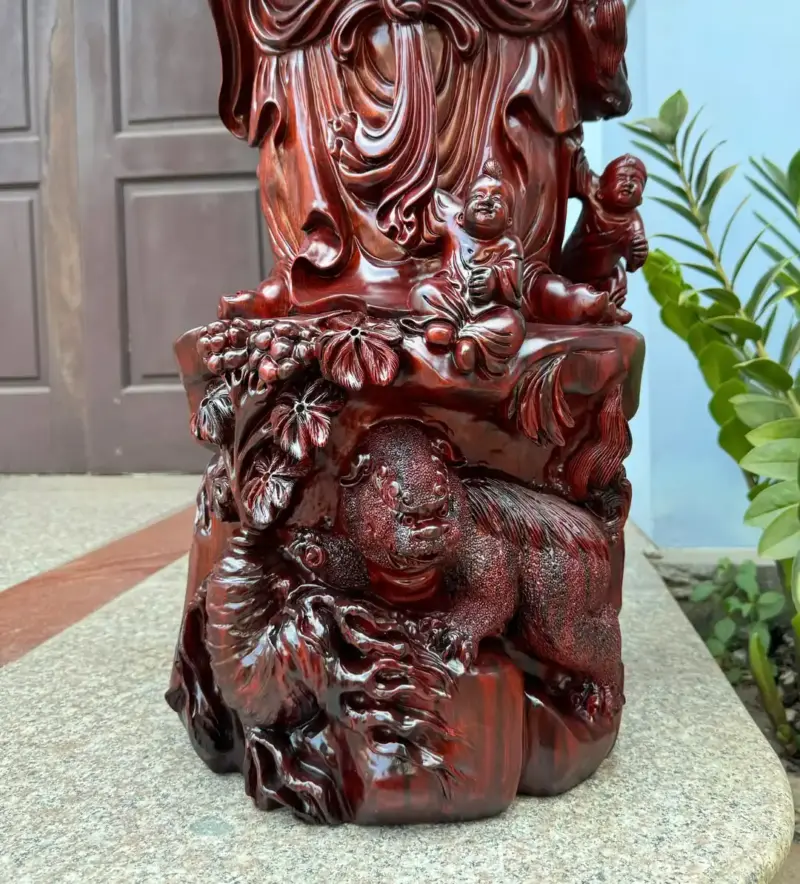 Tượng Di Lặc Tam Phúc Thuần Nghê Hàng Kỹ Đẹp Trạm Tay Sắc Nét Gỗ Tử Đàn Liền Khối G5312