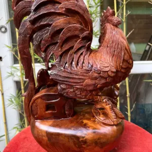 Tượng Gà Trống Đứng Bao Tiền Gỗ Ngọc Am Thơm Bám Nu Liền Khối G5325