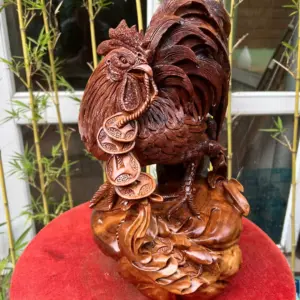 Tượng Gà Trống Đứng Bao Tiền Gỗ Ngọc Am Thơm Bám Nu Liền Khối G5325