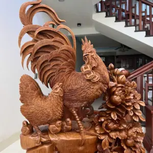 gia-inh-ga-go-ngoc-am-G5146-2_Gia Đình Gà Gỗ Ngọc Am Liền Khối Hàng Nghệ Nhân Giá 8.200 Triệu Kích Thước Cao 66cm, Ngang 50cm, Sâu 19cm Tượng Gia Đình Gà Gỗ Ngọc Am Liền Khối Hàng Nghệ Nhân G5146
