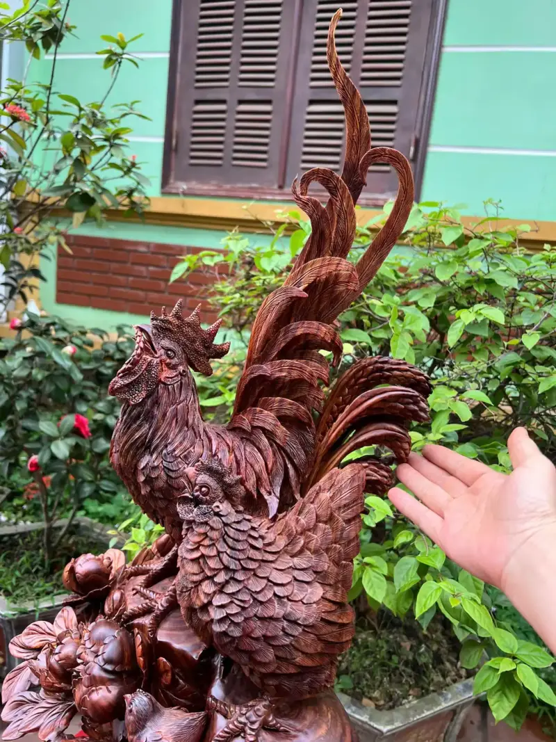 Tượng Gia Đình Gà Gỗ Sưa Bắc Đỏ Hàng Kỹ Liền Khối G5323