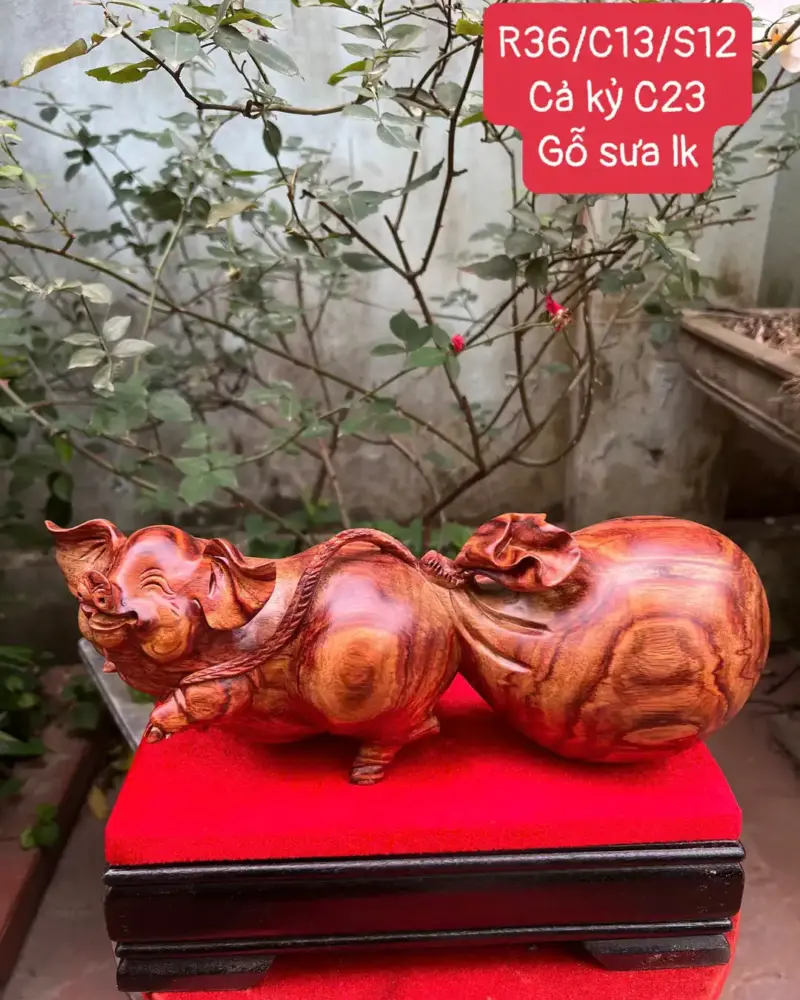 Tượng Heo Kéo Bao Tiền Gỗ Sưa Bắc Liền Khối G5326