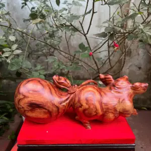 Tượng Heo Kéo Bao Tiền Gỗ Sưa Bắc Liền Khối G5326