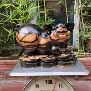 Tượng Heo Lằm Tiền Vàng Gỗ Mun Hoa Hàng Đẹp Liền Khối G5329