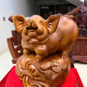 Tượng Heo Nằm Bao Tiền Gỗ Ngọc Am Liền Khối Chất Nặng G5147