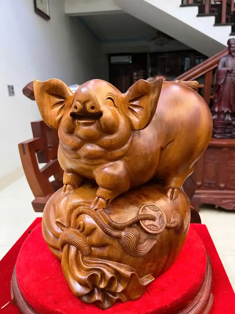 Tượng Heo Nằm Bao Tiền Gỗ Ngọc Am Liền Khối Chất Nặng G5147