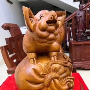 Tượng Heo Nằm Bao Tiền Gỗ Ngọc Am Liền Khối Chất Nặng G5147