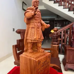 Tượng Hoàng Đế Quang Trung Gỗ Hương Đá Liền Khối G5063