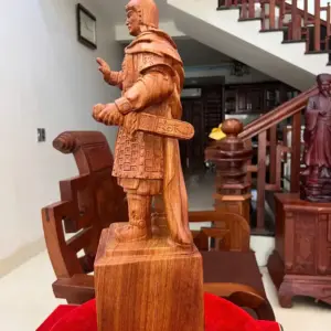 Tượng Hoàng Đế Quang Trung Gỗ Hương Đá Liền Khối G5063