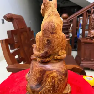 Tượng Mèo Ngồi Bao Tiền Gỗ Cẩm Việt Liền Khối G5149
