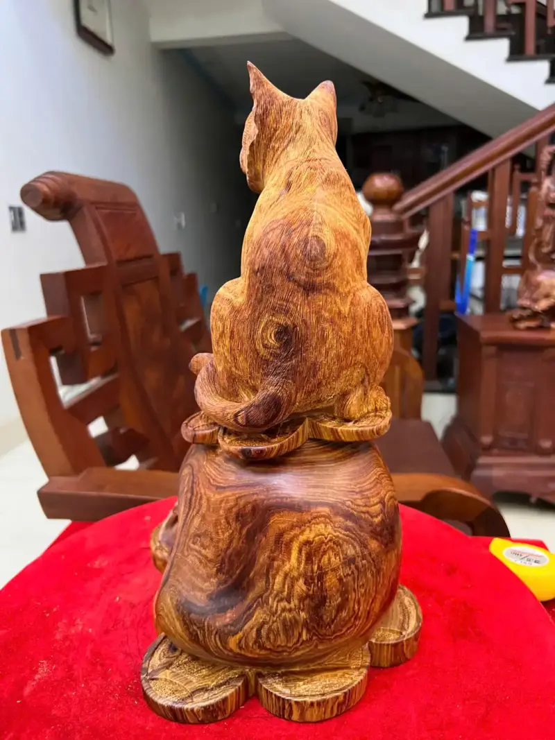 Tượng Mèo Ngồi Bao Tiền Gỗ Cẩm Việt Liền Khối G5149
