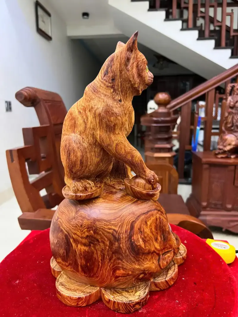 Tượng Mèo Ngồi Bao Tiền Gỗ Cẩm Việt Liền Khối G5149