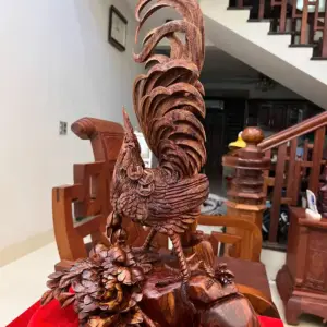Tượng Nhất Kê Gỗ Sưa Bắc Liền Khối Chất Gỗ Già Tím Lịm Hàng Nghệ Nhân Tắc Kê G5013