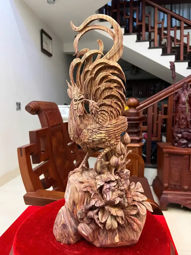 Tượng Nhất Kê Gỗ Sưa Bắc Liền Khối Hàng Nghệ Nhân Tắc Kê Vân Tím Lịm Có Sơn G5014