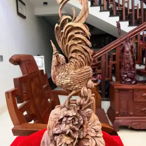 Tượng Nhất Kê Gỗ Sưa Bắc Liền Khối Hàng Nghệ Nhân Tắc Kê Vân Tím Lịm Có Sơn G5014