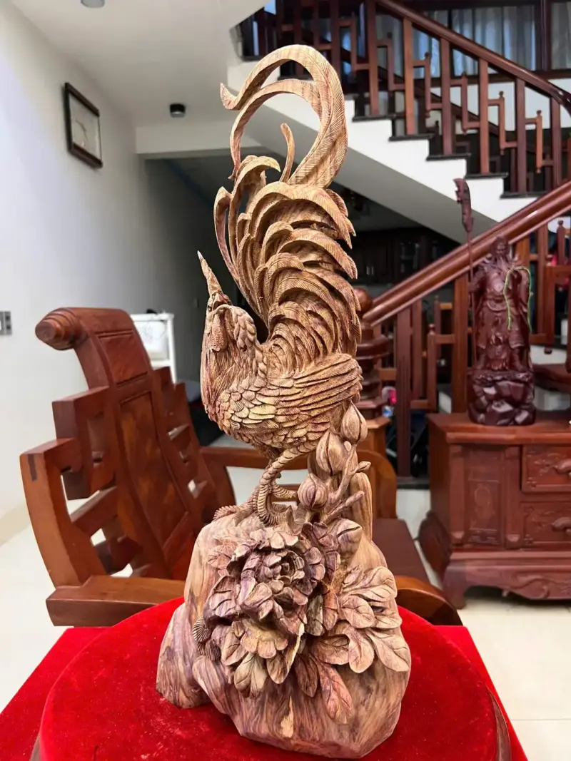 Tượng Nhất Kê Gỗ Sưa Bắc Liền Khối Hàng Nghệ Nhân Tắc Kê Vân Tím Lịm Có Sơn G5014