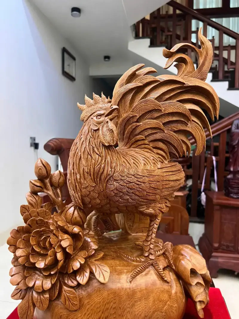 Tượng Nhất Kê Đứng Bao Tiền Gỗ Ngọc Am Hàng Kỹ Liền Khối G5083