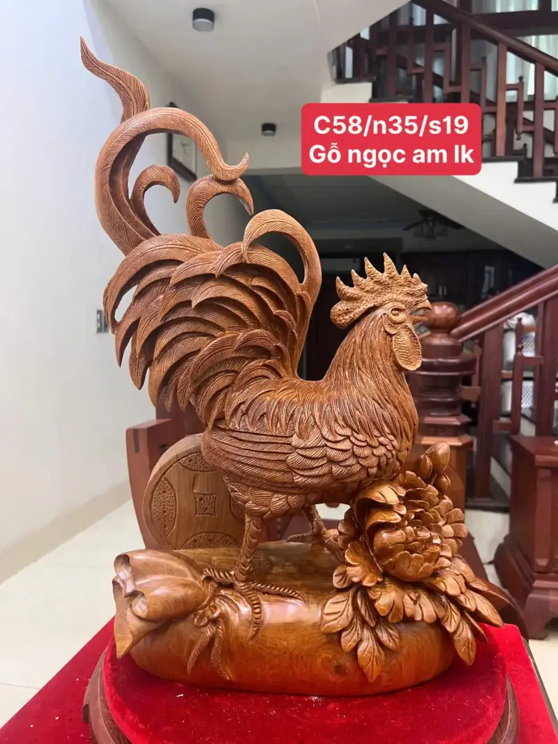 Tượng Nhất Kê Đứng Bao Tiền Gỗ Ngọc Am Liền Khối G5135