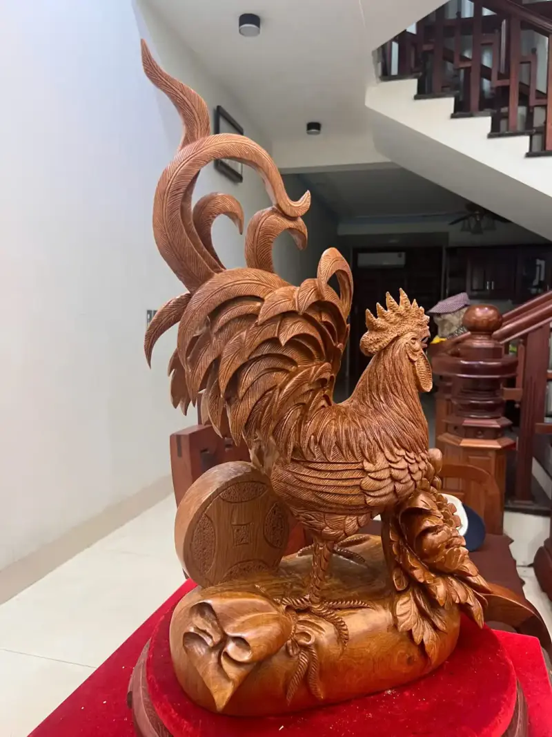 Tượng Nhất Kê Đứng Bao Tiền Gỗ Ngọc Am Liền Khối G5135