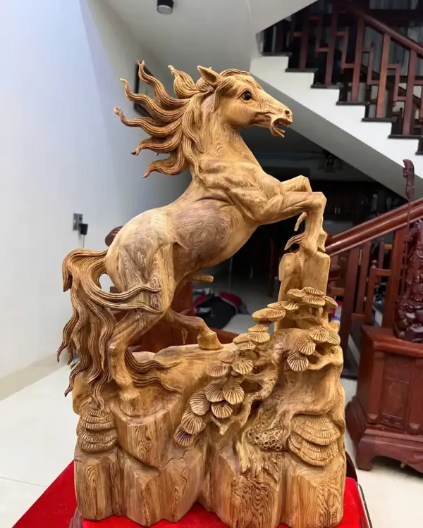 Tượng Nhất Mã Gỗ Ngọc Am Chất Gỗ Già Thơm G5017