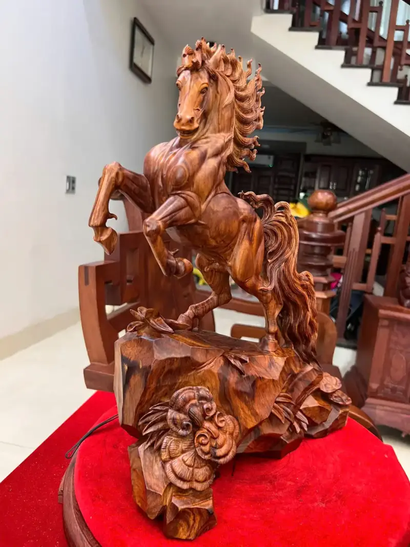 Tượng Nhất Mã Gỗ Sưa Bắc Hàng Kỹ G5018