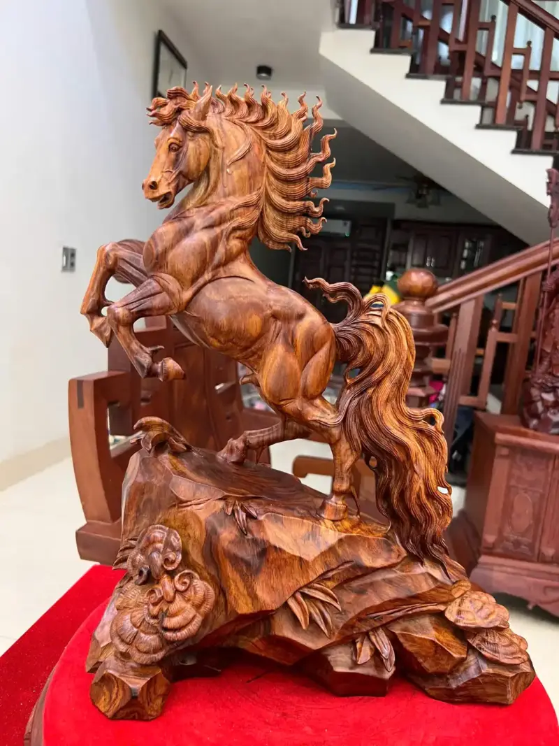 Tượng Nhất Mã Gỗ Sưa Bắc Hàng Kỹ G5019