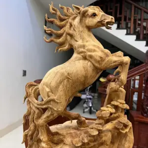 Tượng Nhất Mã Phi Thiên Gỗ Ngọc Am Liền Khối Chất Gỗ Già Nặng Thơm G5020