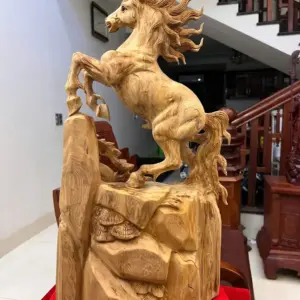 Tượng Nhất Mã Phi Thiên Gỗ Ngọc Am Liền Khối Chất Gỗ Già Nặng Thơm G5020